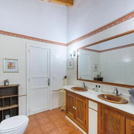 Villa Magnifica Tranquila En El Centro De Mallorca Biniali (Majorca)