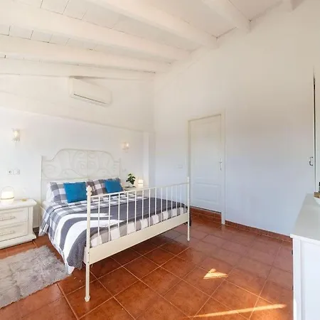 Villa Magnifica Tranquila En El Centro De Mallorca Biniali (Majorca)
